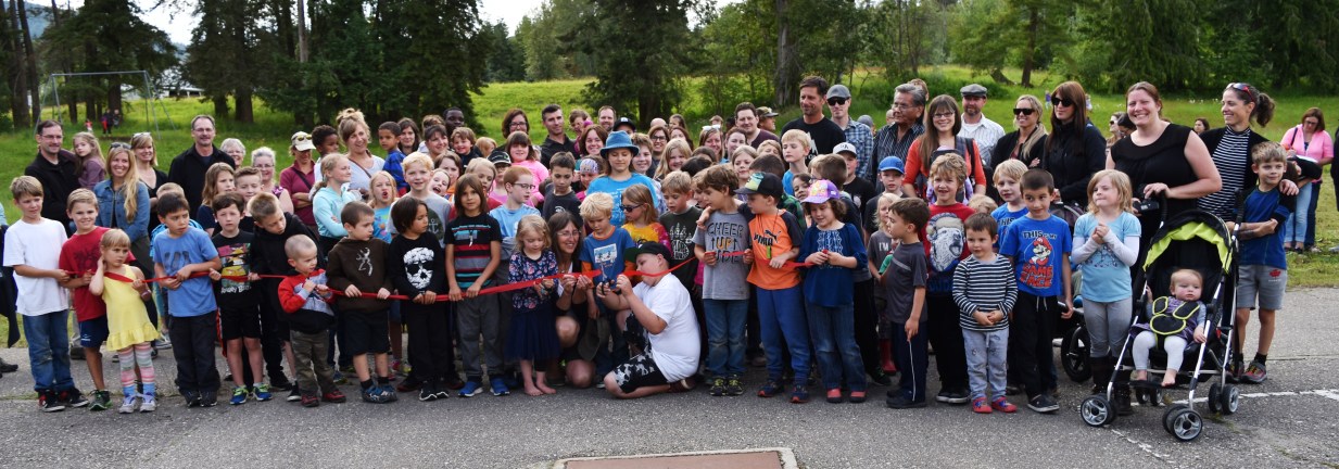 group ribbon cutting.jpg